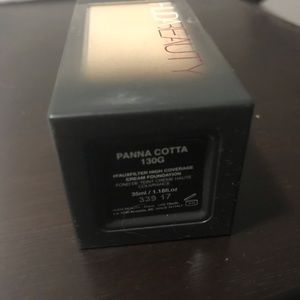 Huda beauty faux filter foundation